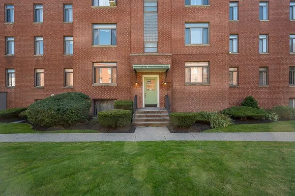 10 ASHLAND ST 3R