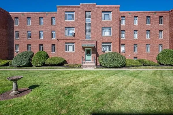10 ASHLAND ST 3R