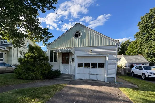 93 AUDUBON RD