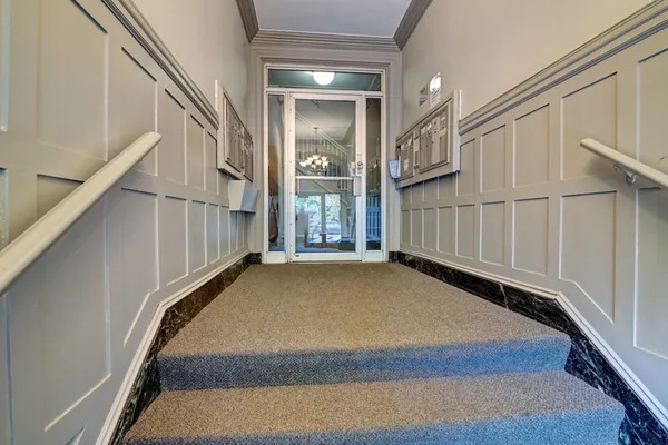 57 BRIGHTON AVE C