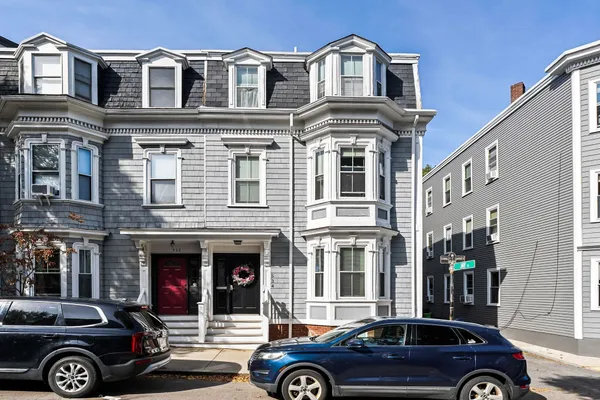 534 E 5TH ST 1