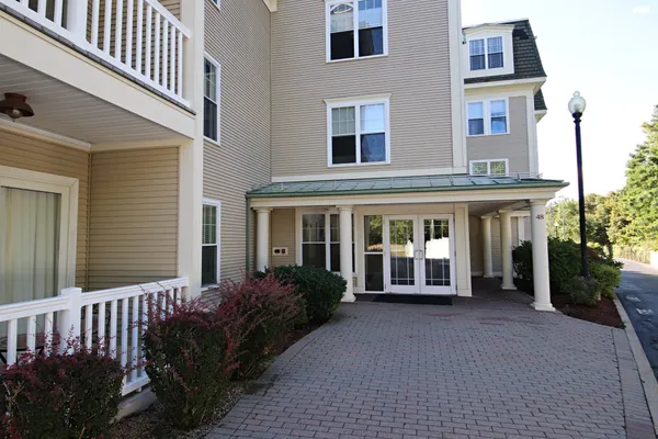 48 DENVER ST 303