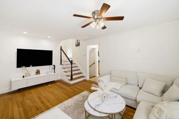 210 NASHUA RD