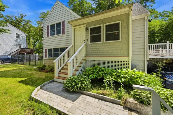 210 NASHUA RD