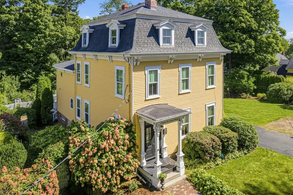 21 NELSON AVE