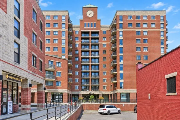 15 N BEACON ST U316