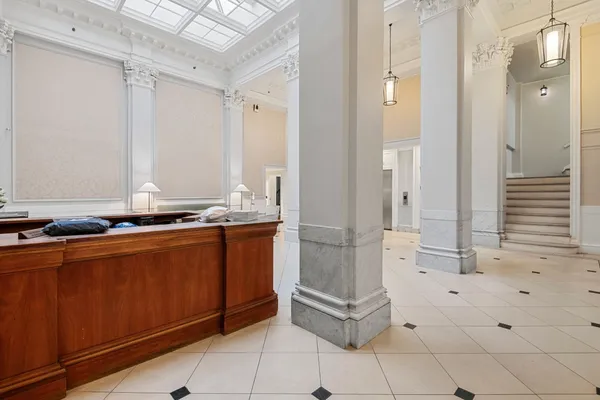 21 BEACON ST 6B