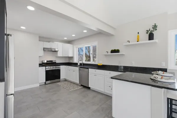 15 S FAIRVIEW ST 3