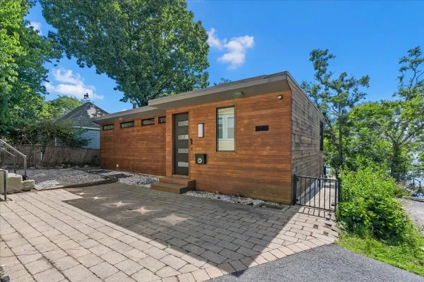 201R SAVIN HILL AVE