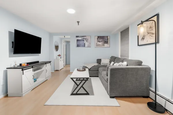 259 BEACON ST 4
