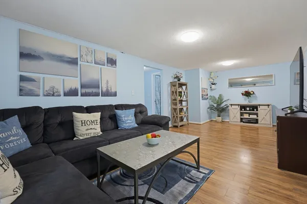 220 BEDFORD ST E11