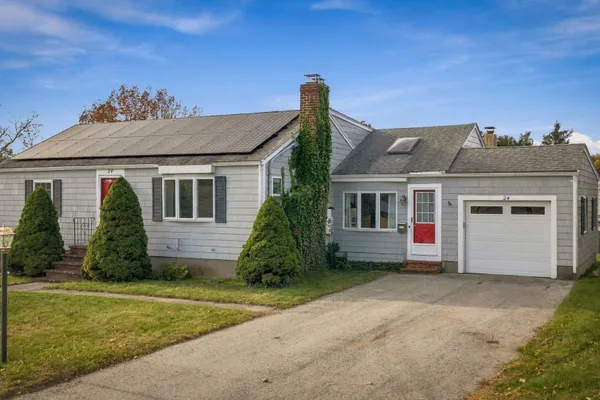 24 OVERLOOK AVE