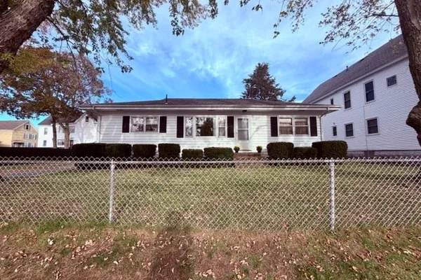 112 FISHER ST