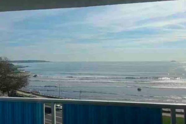 300 LYNN SHORE DR 712