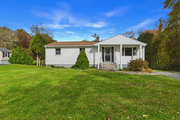 92 BENOIT ST