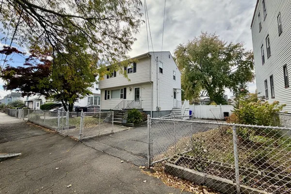 91 DANIELS ST