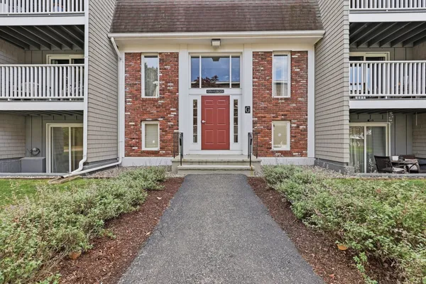220 BEDFORD ST 81
