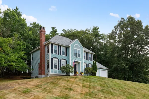 9 HICKORY LN