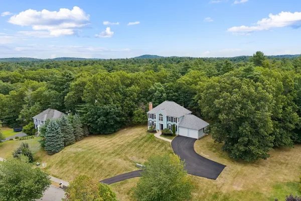 9 HICKORY LN