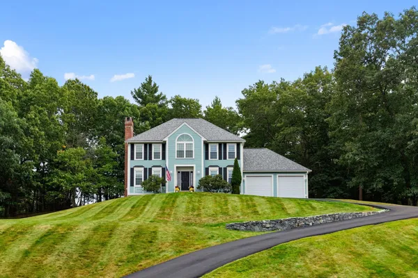 9 HICKORY LN