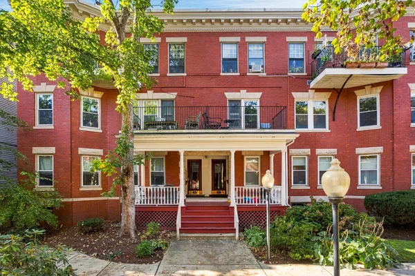 9 AUBURN CT 3