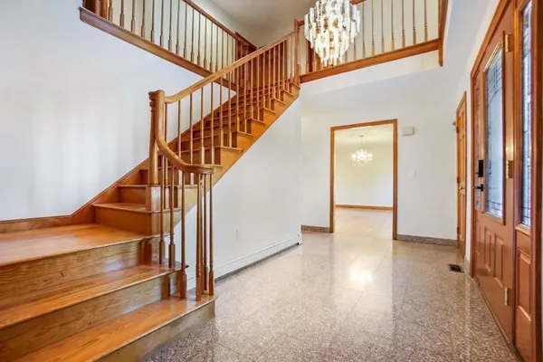 135 LAURICELLA LN