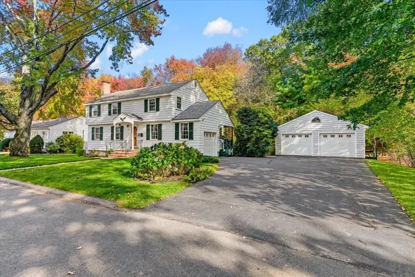 28 PLYMOUTH RD