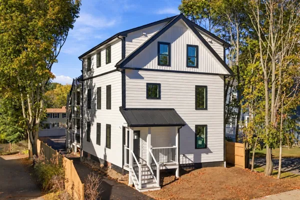 114 HALE ST 1