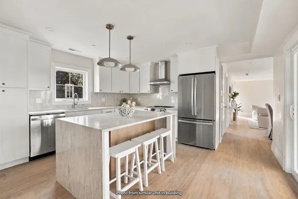 114 HALE ST 1