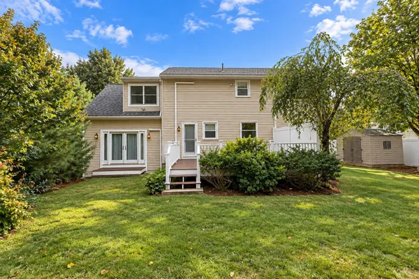14 DUNVEGAN DR
