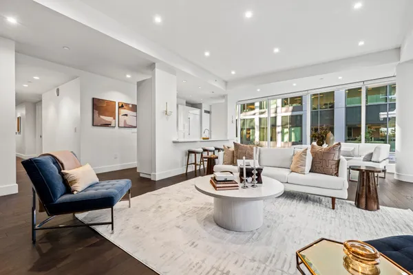22 LIBERTY DR 2M