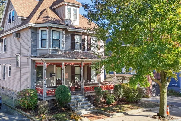 27 SPRAGUE ST