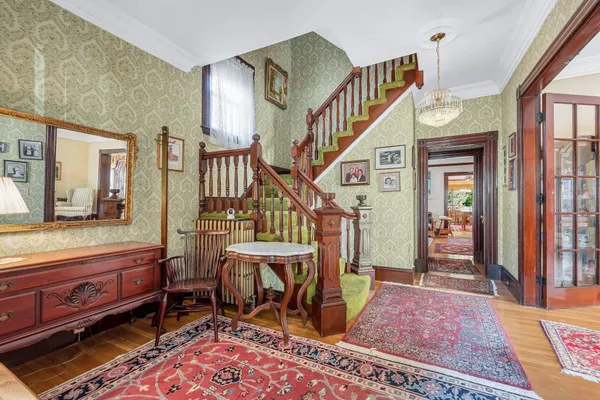 27 SPRAGUE ST