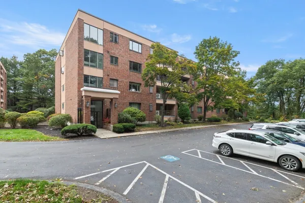 9 LEDGEWOOD WAY 32