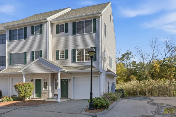 252 ALBION ST 15