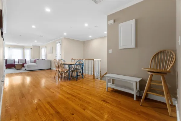 146 ADAMS ST 2