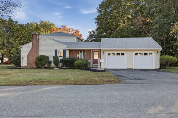 8 SELWYN RD