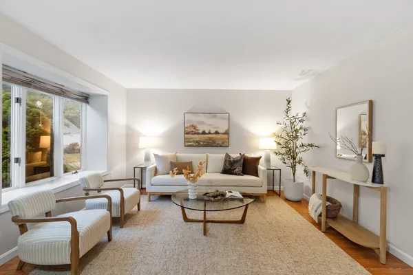 4302 DEERFIELD CIR 4302