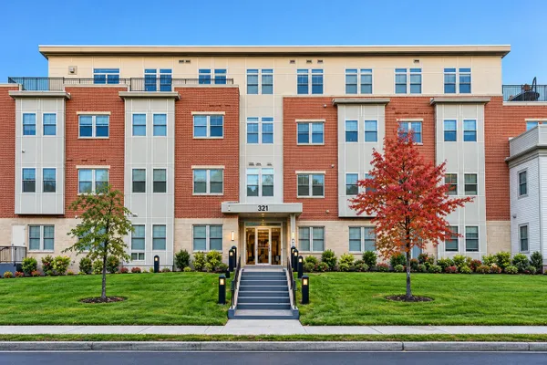 321 HAMMOND POND PKWY 103