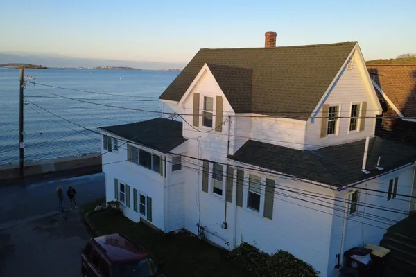 27 FORE RIVER AVE