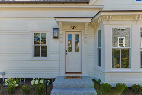 6 WASHINGTON AVE