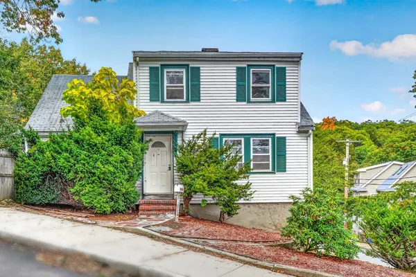 89 DUTTON ST