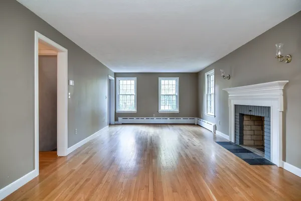 15 JUNIPER LN
