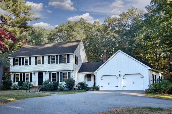 15 JUNIPER LN