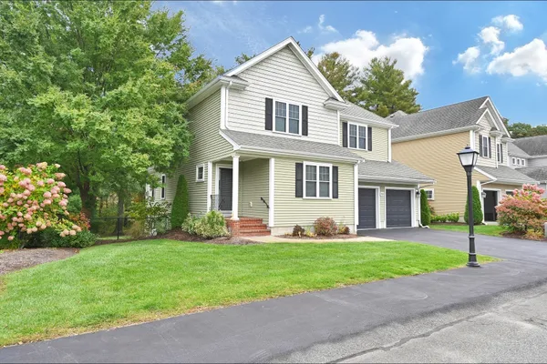 55 SURREY LN 55