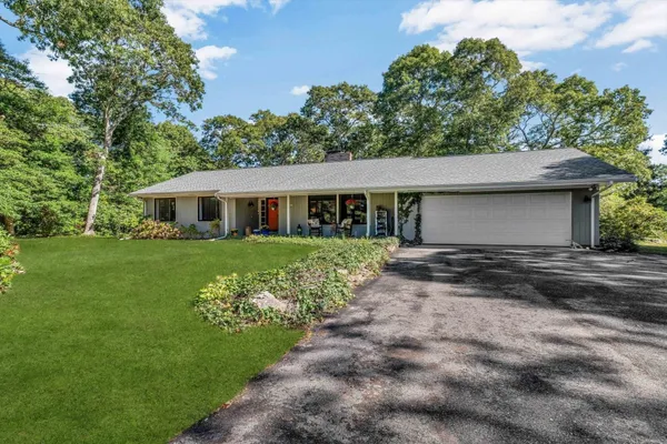 885 SHORE RD