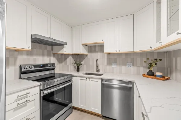 185 QUINCY SHORE DR 24