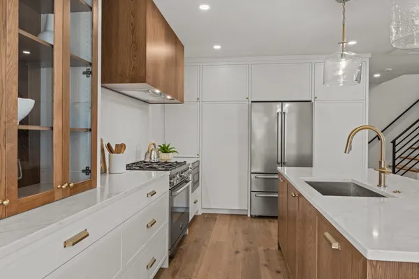 85 QUINCY ST 85