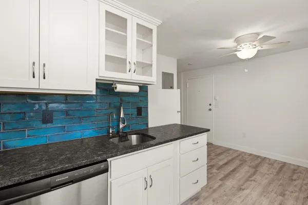 16 APPLETON PARK C1