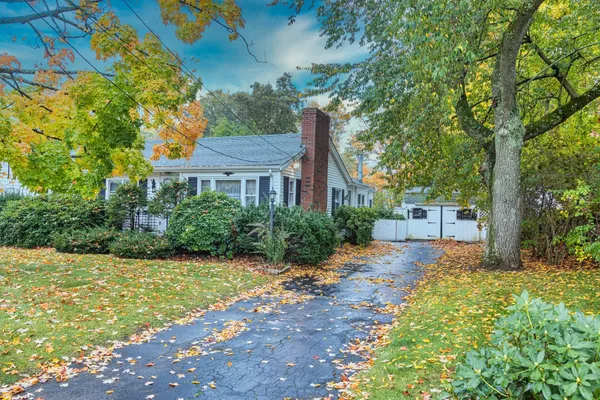 18 LANEN AVE